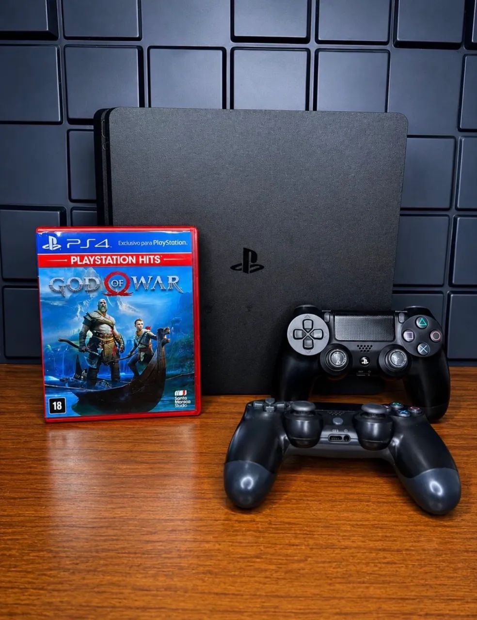 PlayStation 4 Slim 