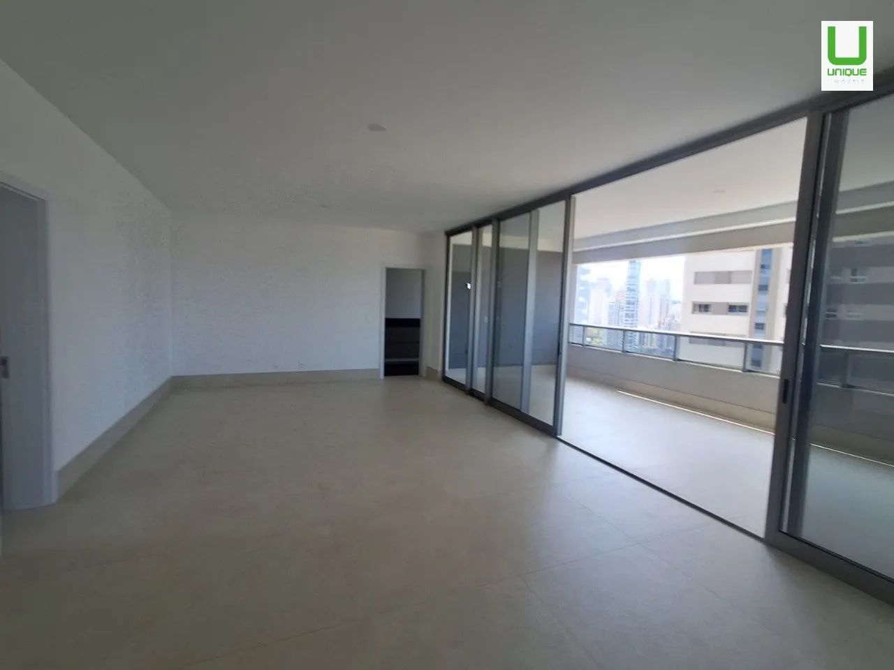 Espetacular Apartamento Linear de 208m² - 4 Suítes - Foto 3