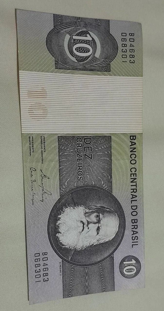 Nota de dez cruzeiros NOVA
