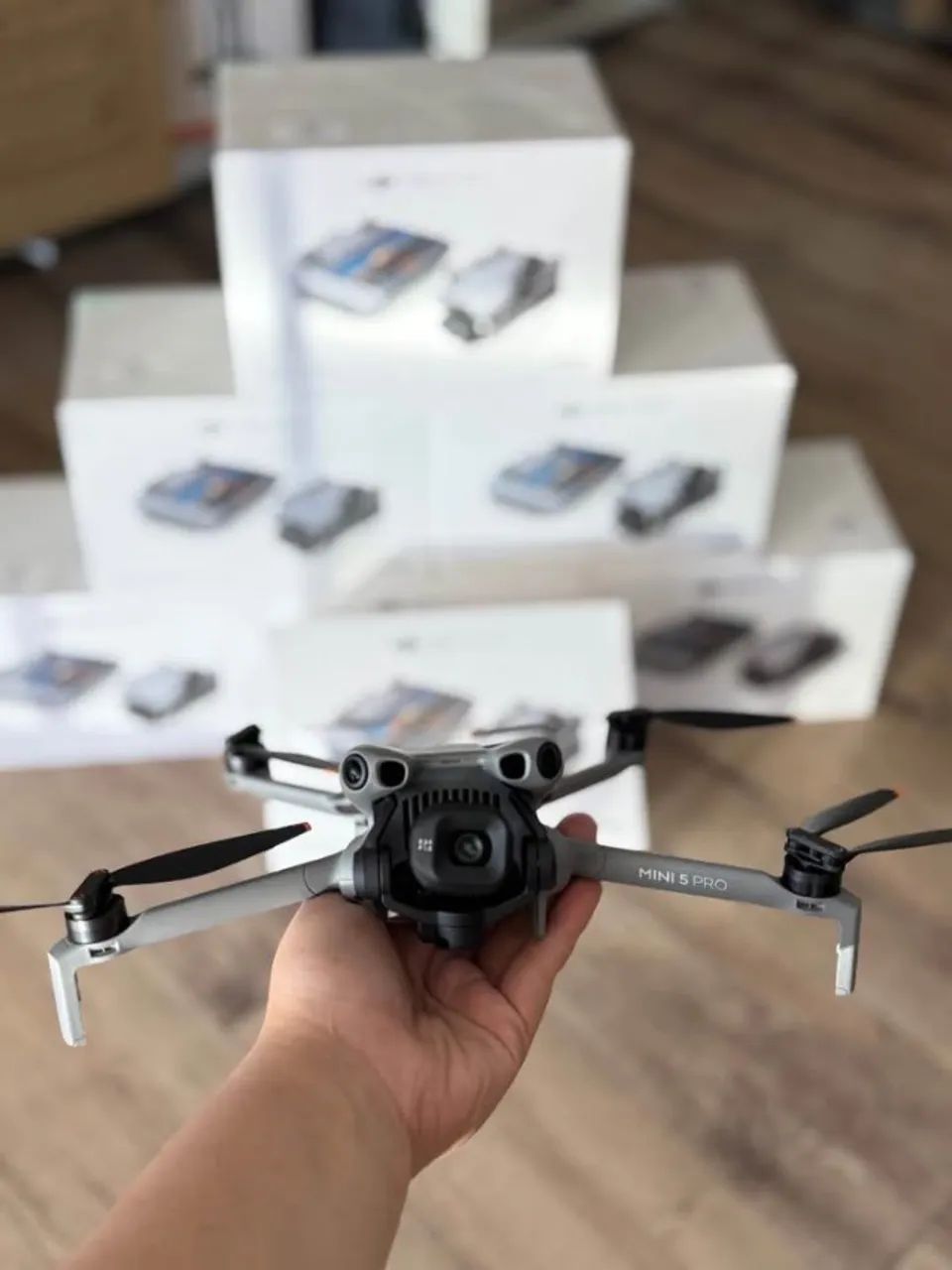 Drone DJI Mini 5 Pro Fly More Combo com Tela - Foto 2