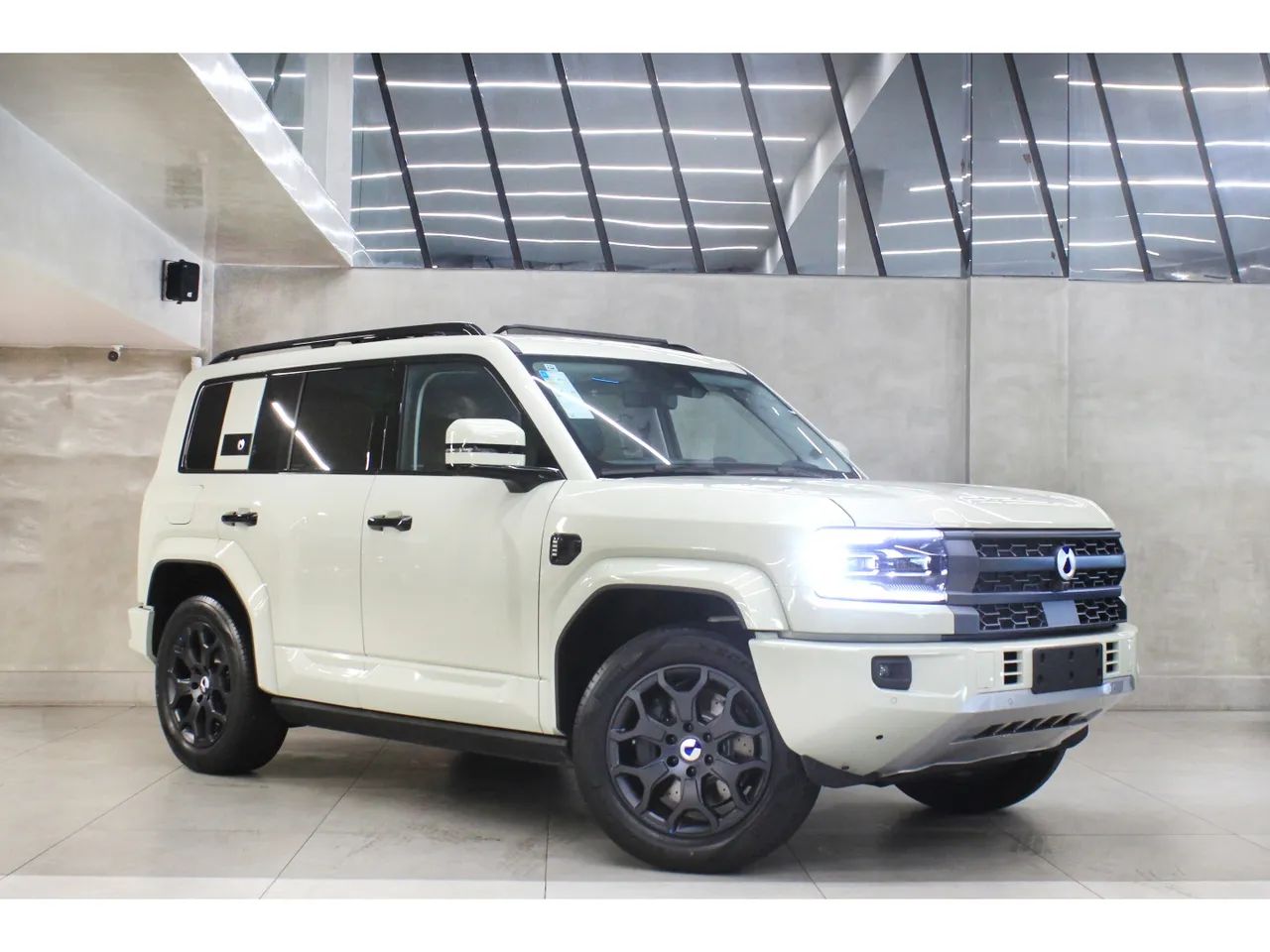 Denza B5 SUV híbrido plug-in, foto 3 de 20