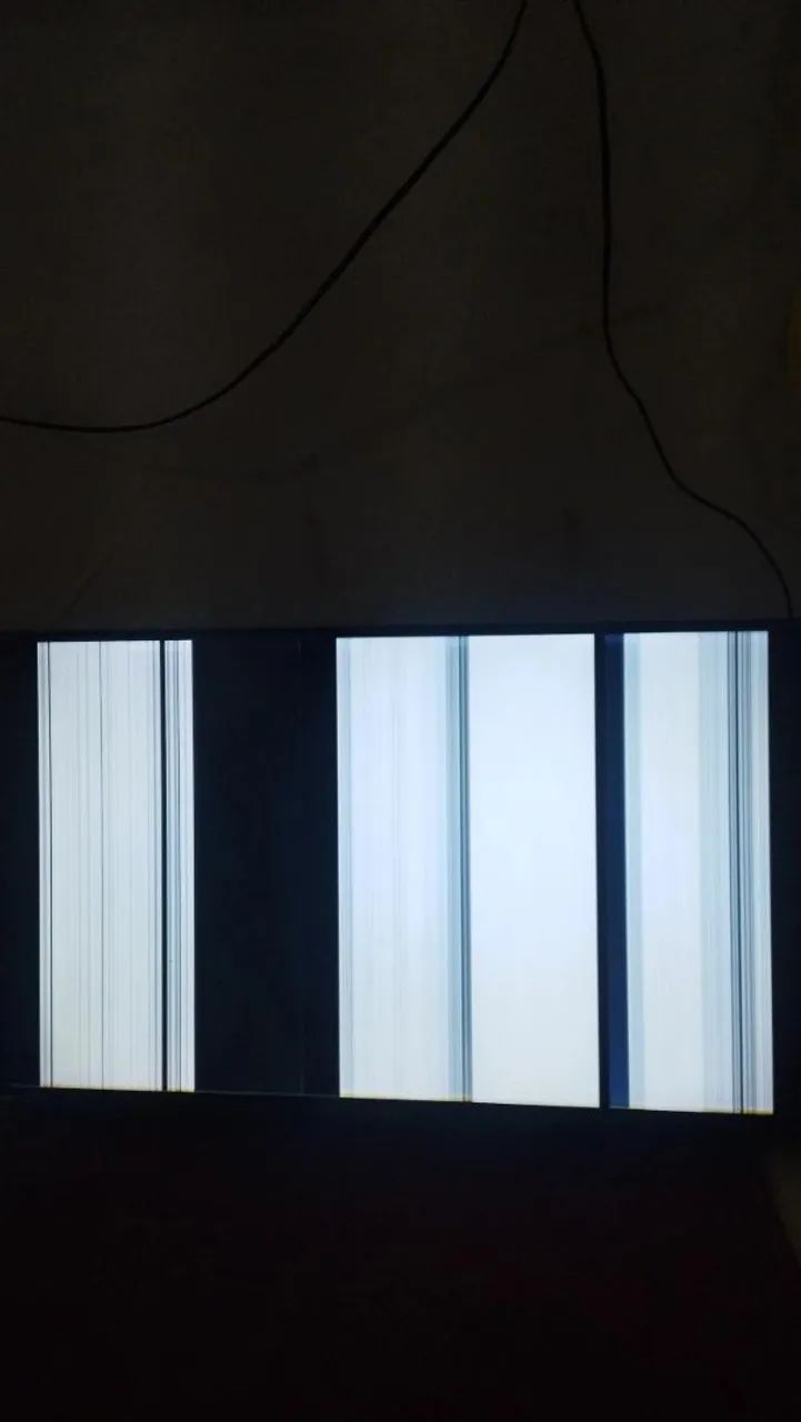 Vendo tv pra retirada de peças  - Foto 5