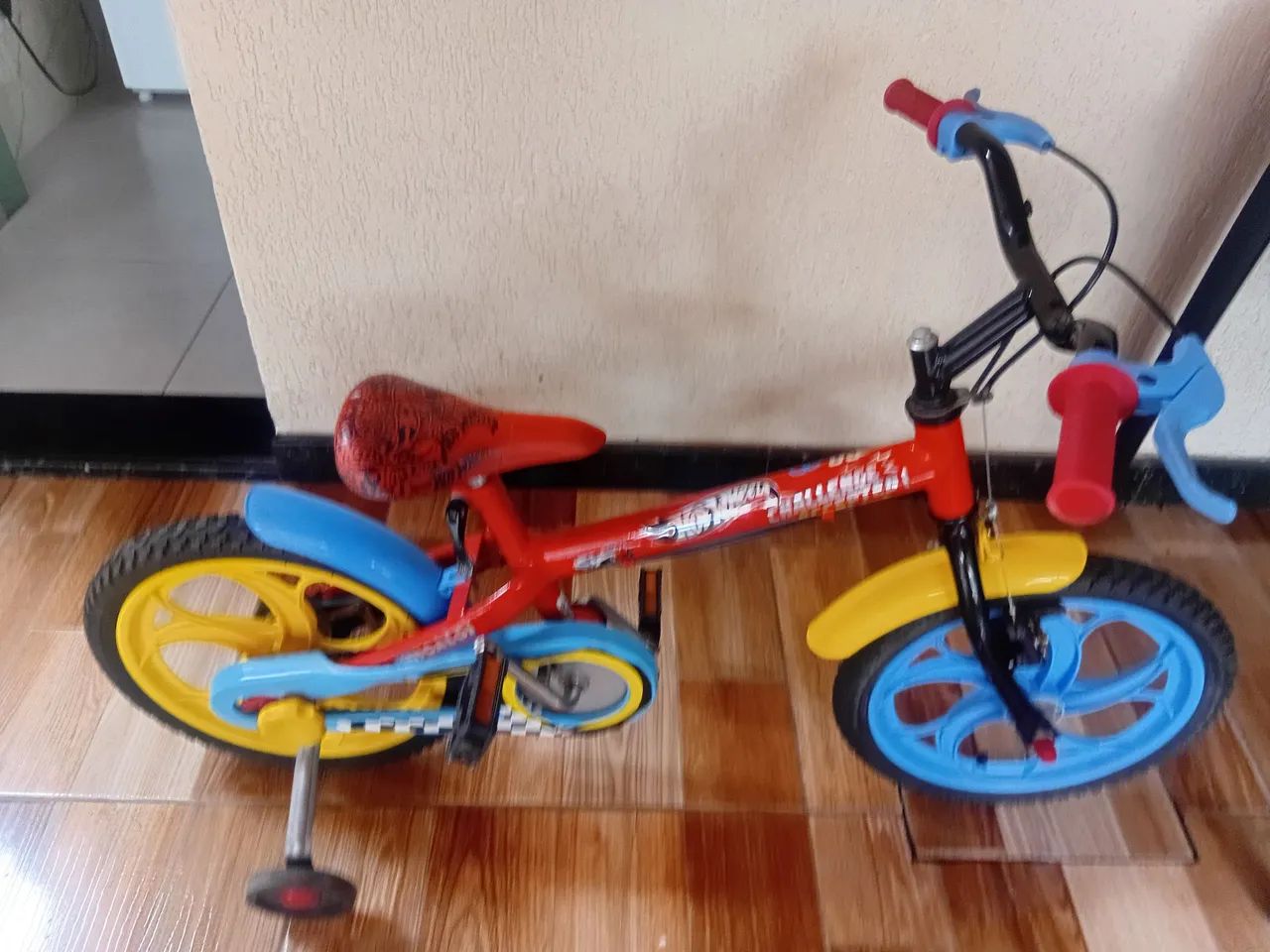 Bicicleta infantil aro 16 - Foto 4