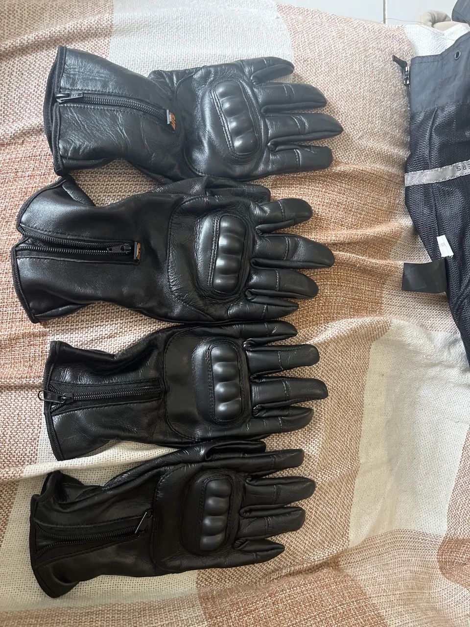 Luva motociclista - Couro legítimo novíssimas 