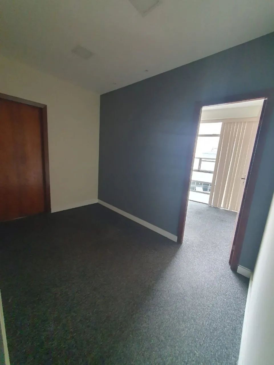 Sala grande para locação centro de Niterói 