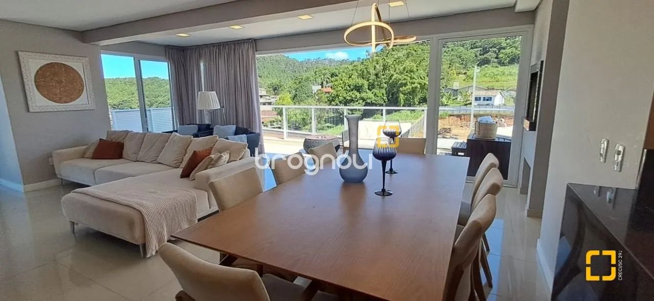 Brognoli Vende - Cobertura com vista mar em Canasvieiras