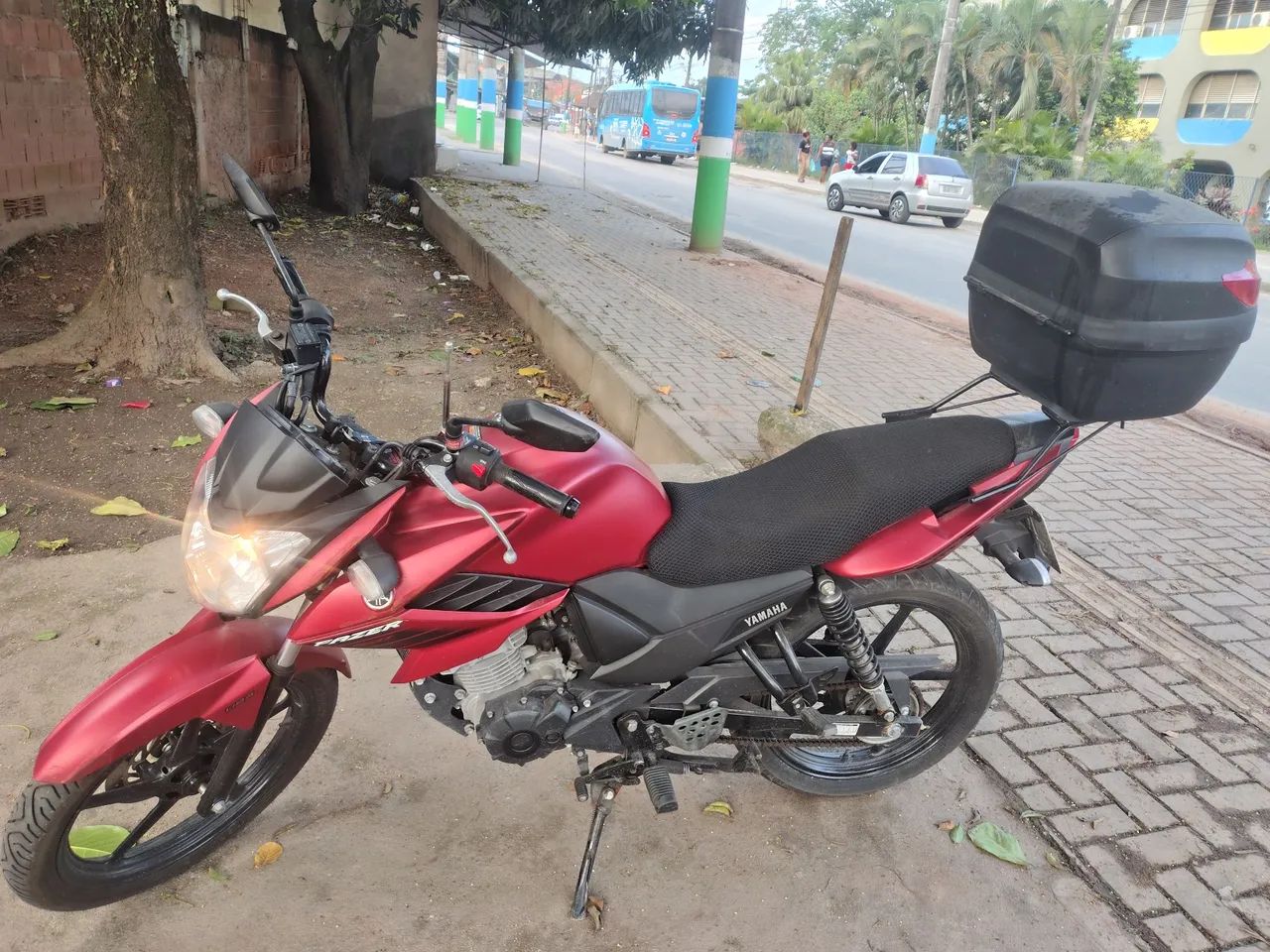 Fazer 150 flex com baú  - Foto 3