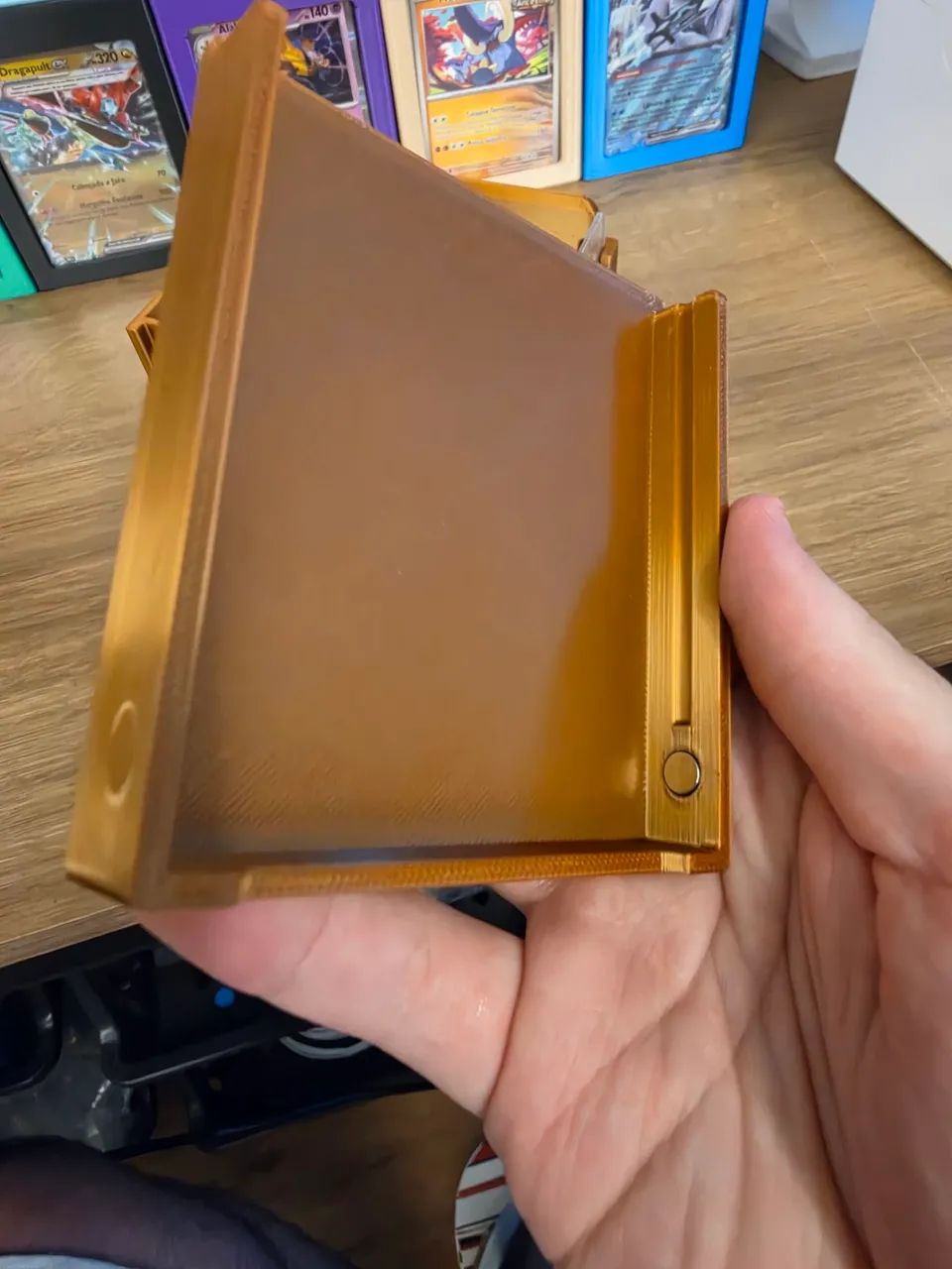 Deck box imantada tcg - pokemon, yugioh, magic - Foto 3