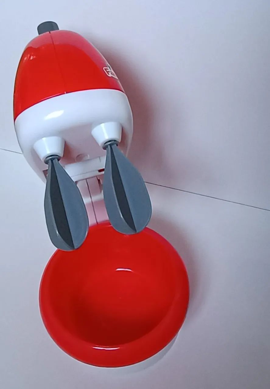 Batedeira Vermelha de Brinquedo 
