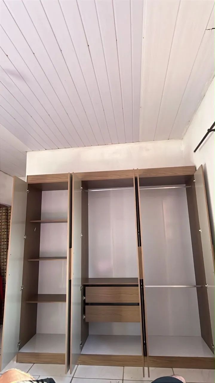 GUARDA ROUPA