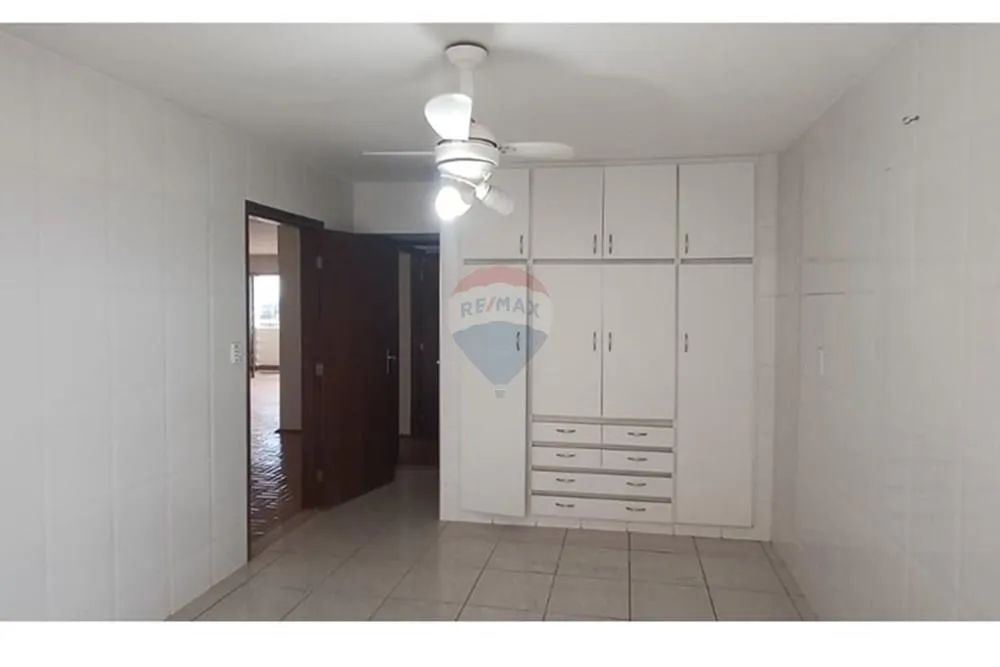 Apartamento À Venda, Com Quatro Quartos No Centro Em Ituiutaba - MG. - Foto 4