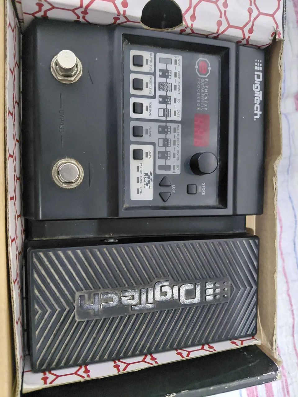 Pedaleira digitech element xp  - Foto 2