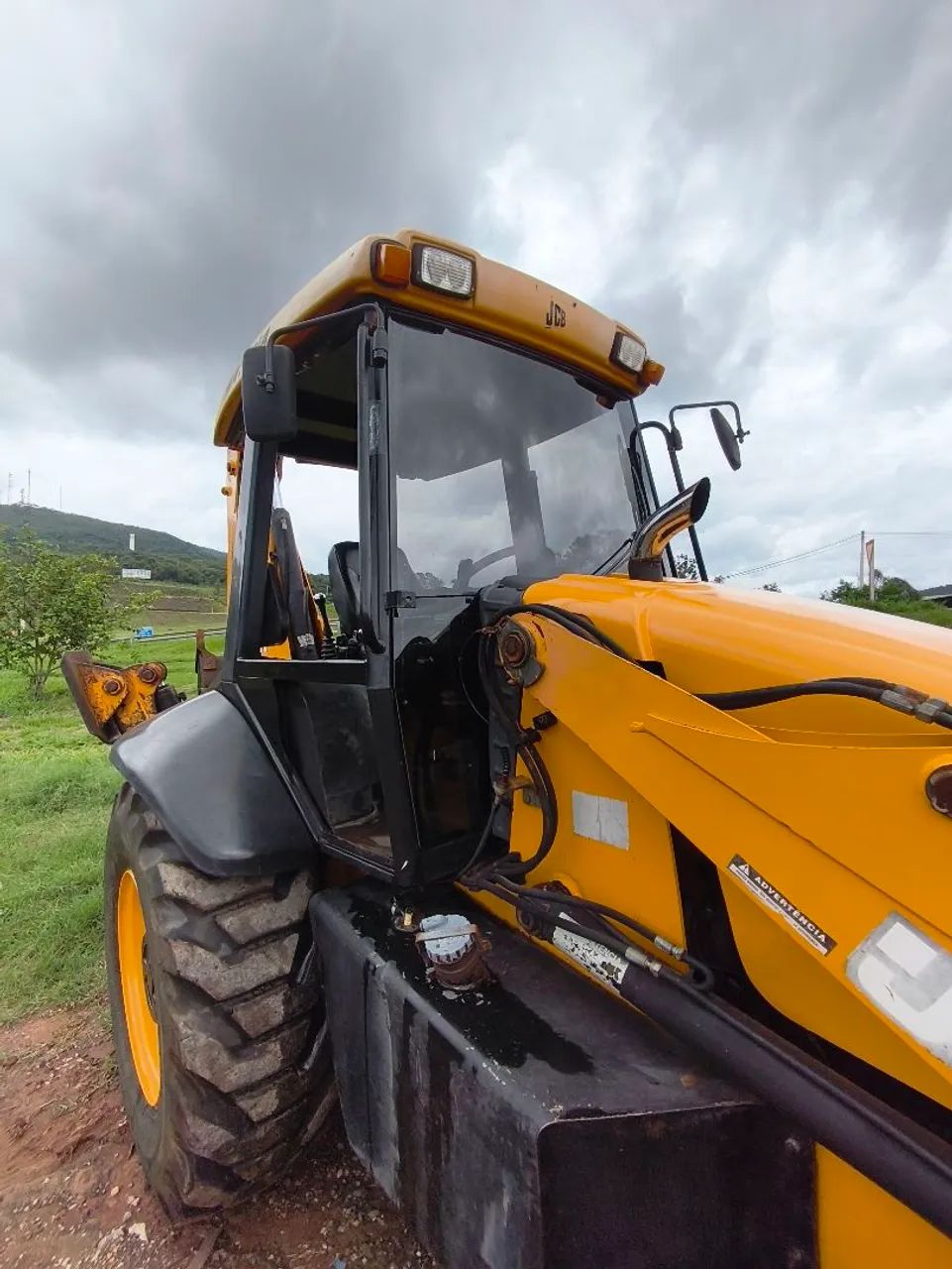Retro escavadeira jcb 3c 2014 4x4 traçada  - Foto 3