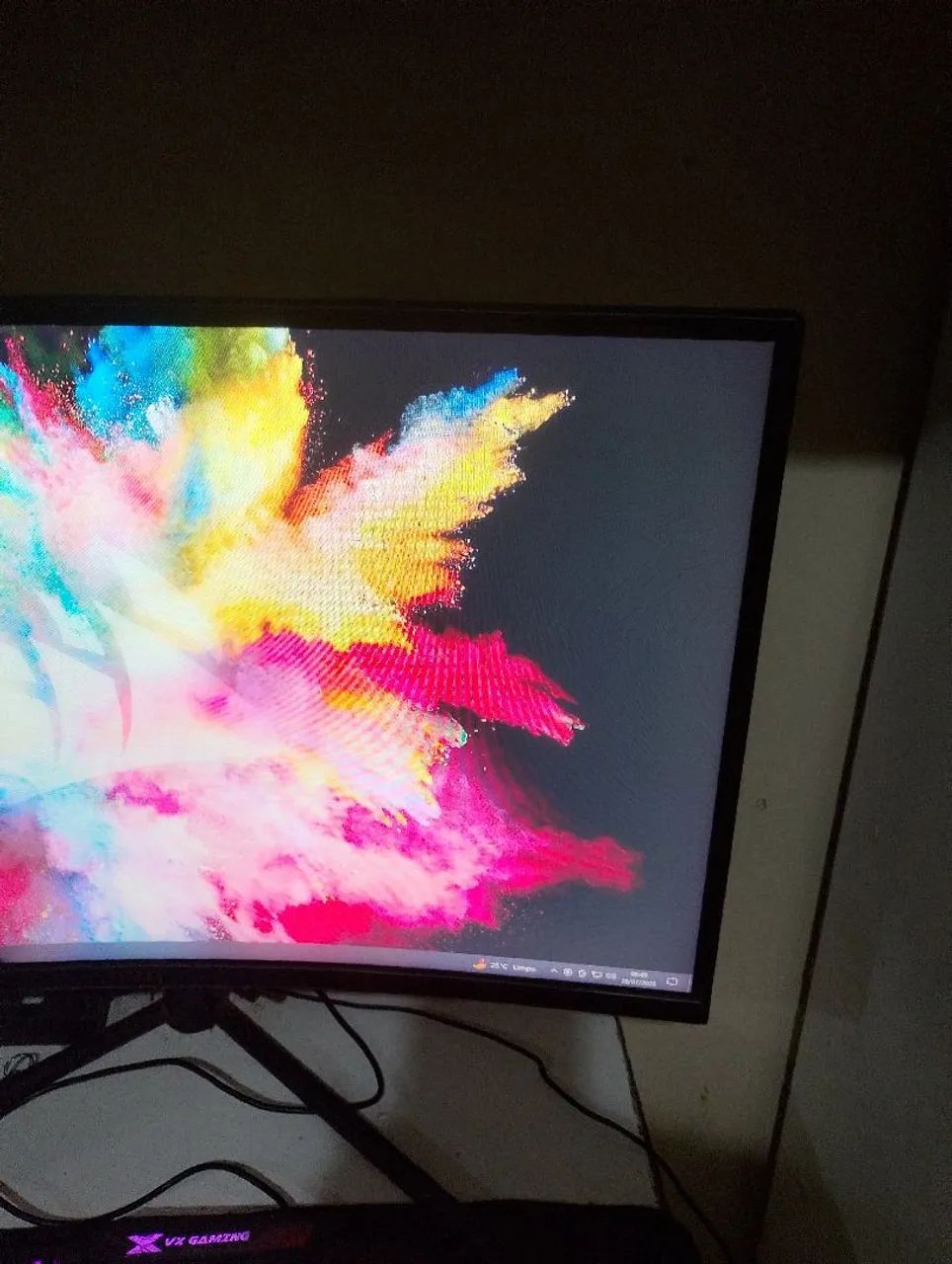 Monitor 27 curvo 244hz com uma lista mas dá pra usar tranquilo... - Foto 2