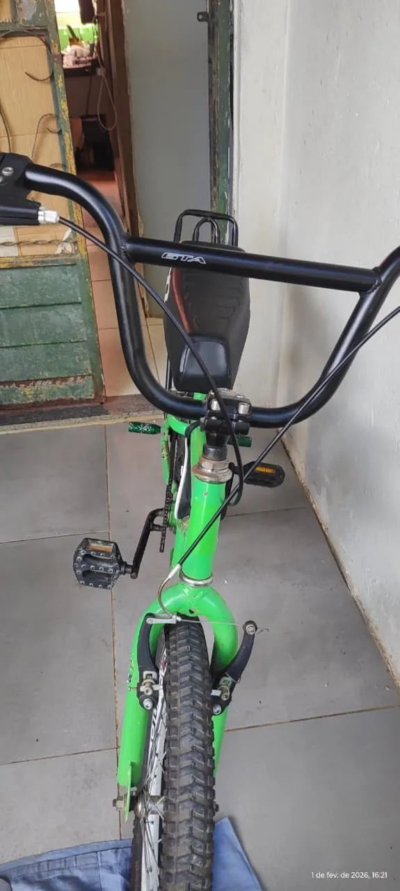 Bicicleta aro 20 - Foto 4