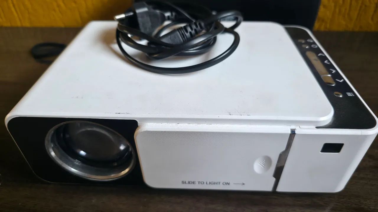 Projetor Mini Hamy T5 Led 2500 Lúmens