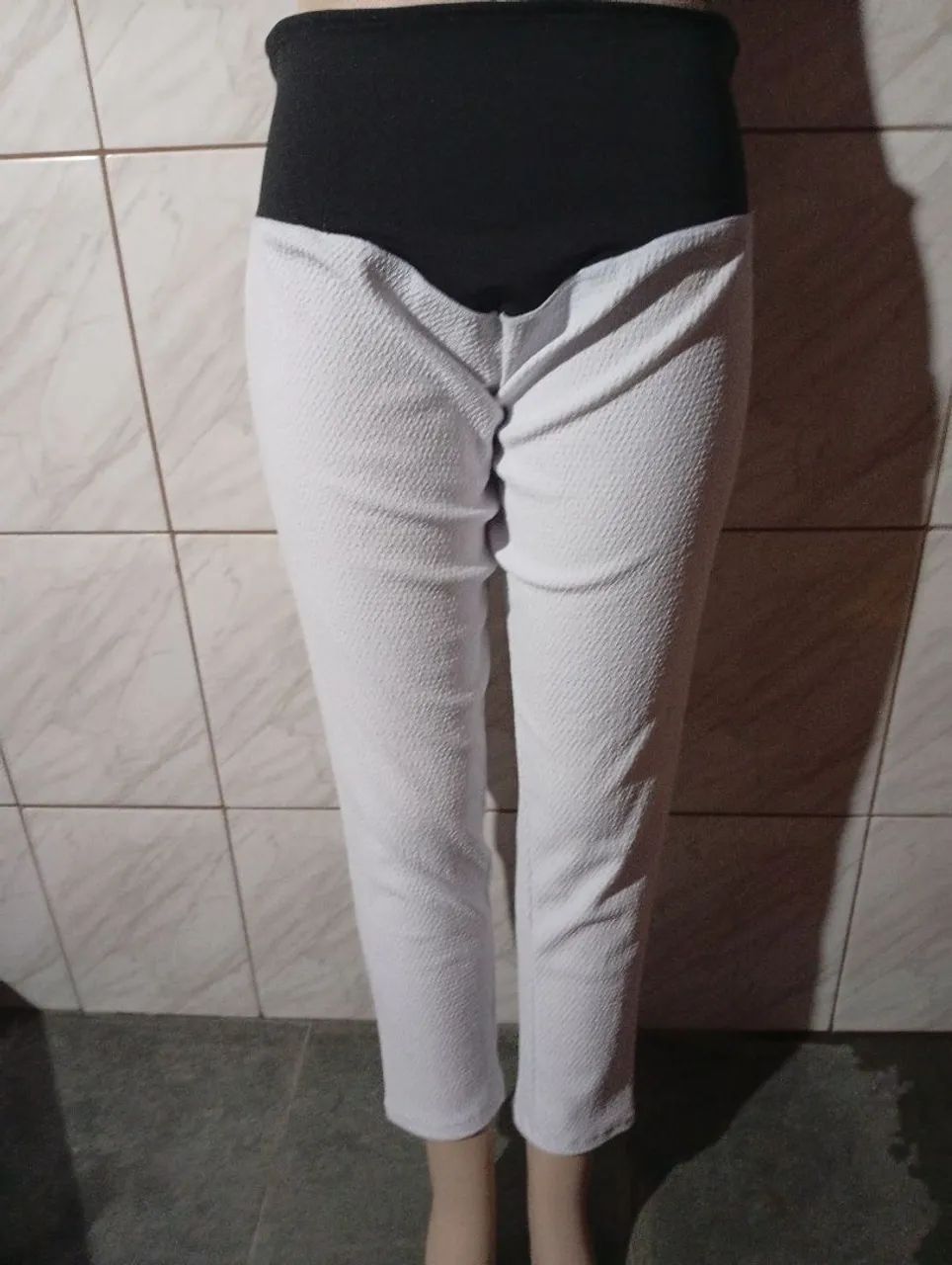 Calça branca feminina