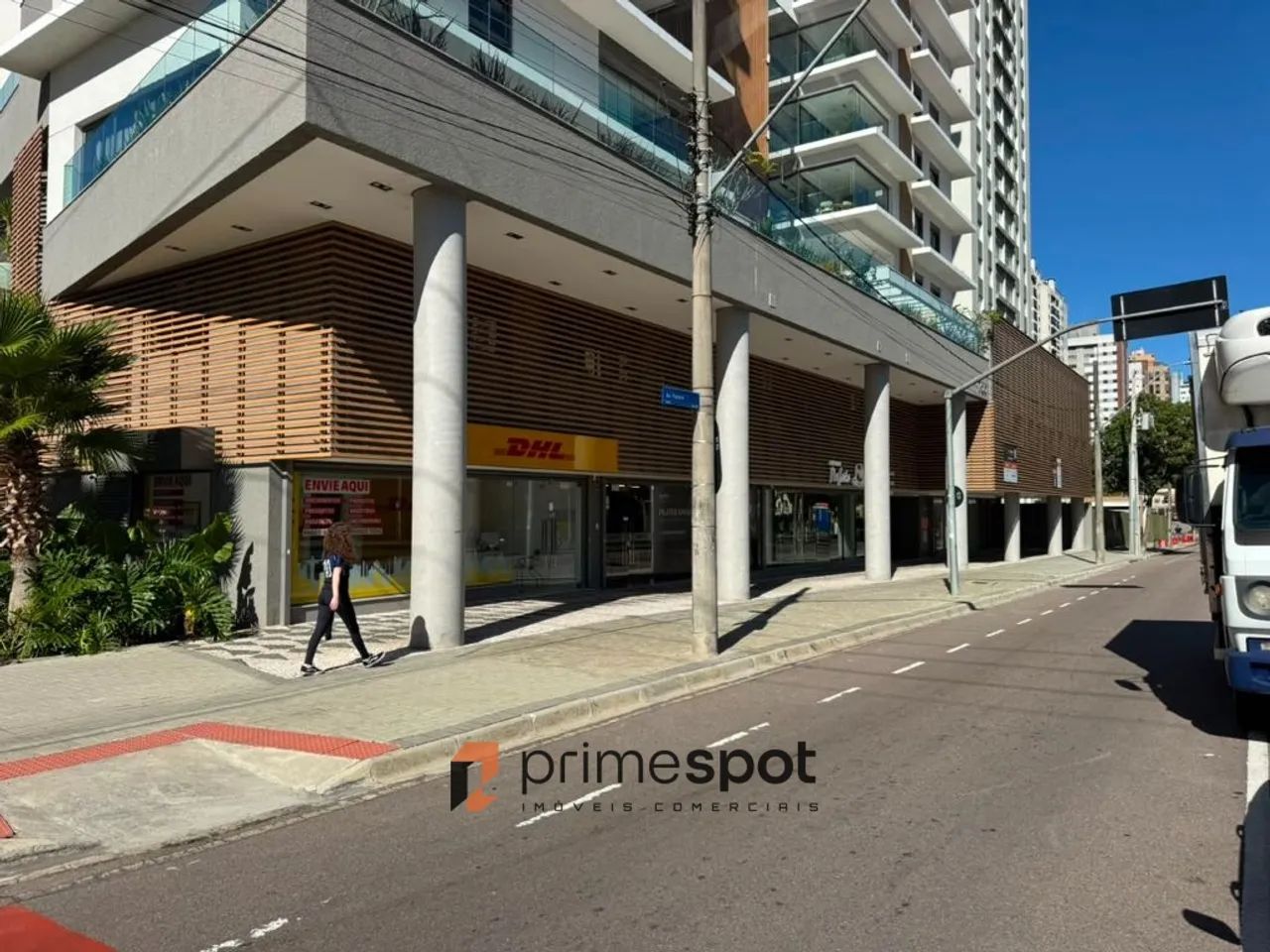 Loja no Cabral com ampla vitrine de 10 metros de testada - 77 m² - Foto 5