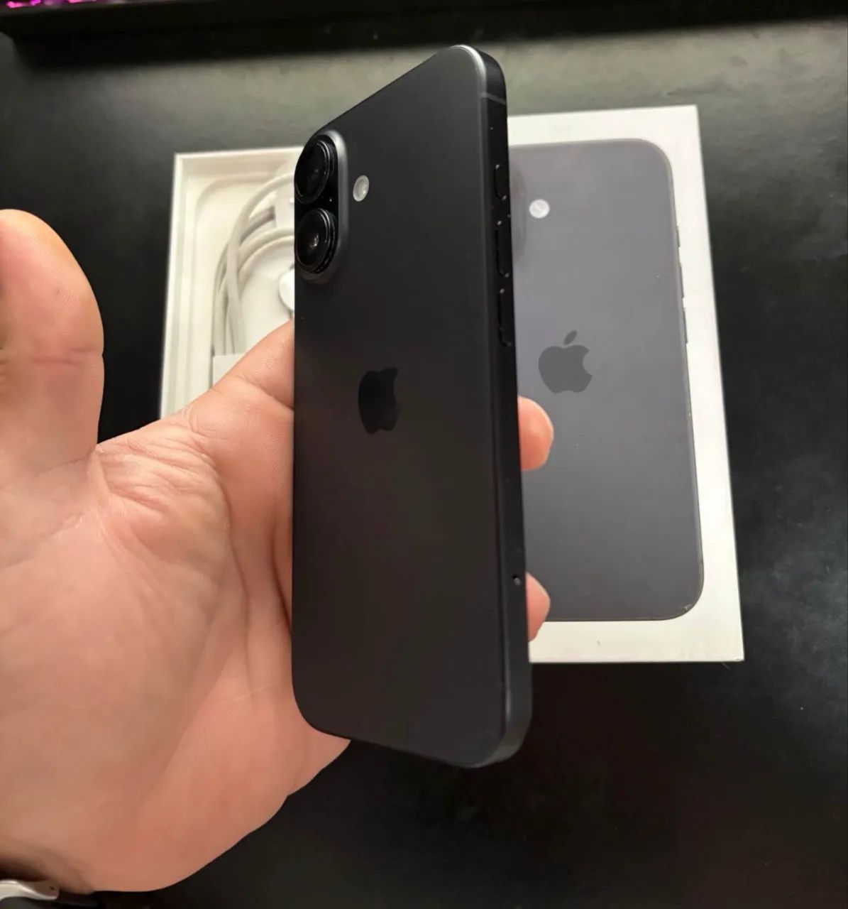 iPhone 16 Plus 