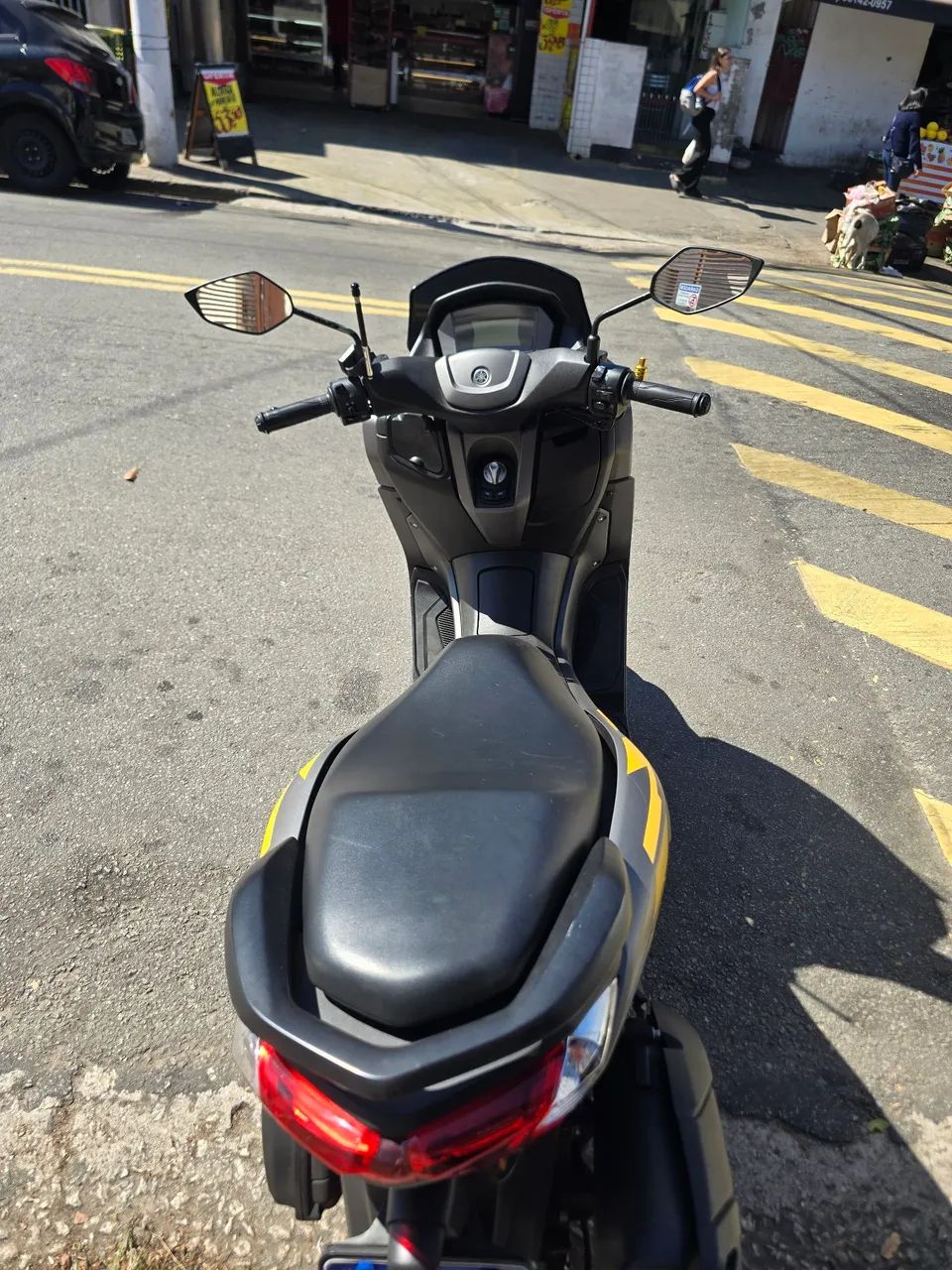 Moto muito nova. 