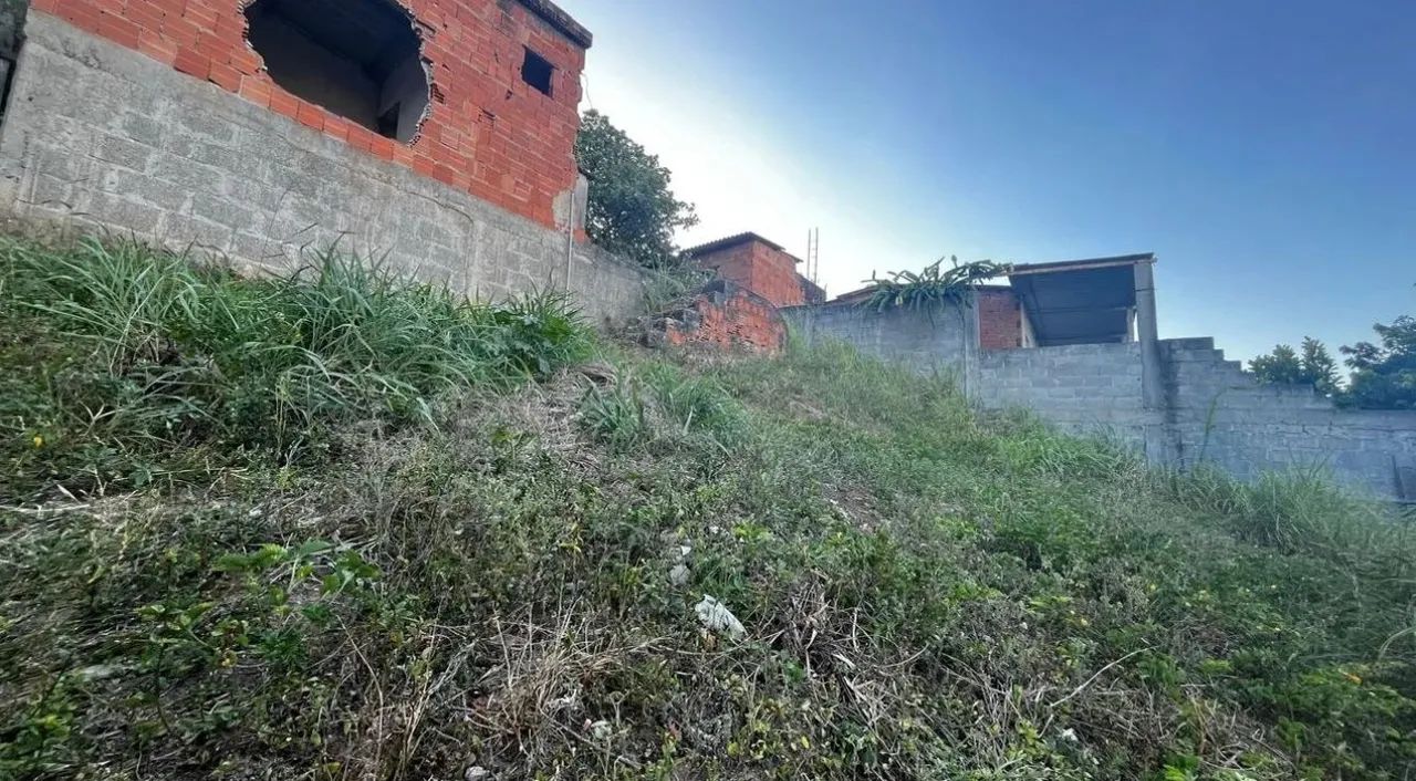 Vendo lote com meia casa construída  - Foto 2