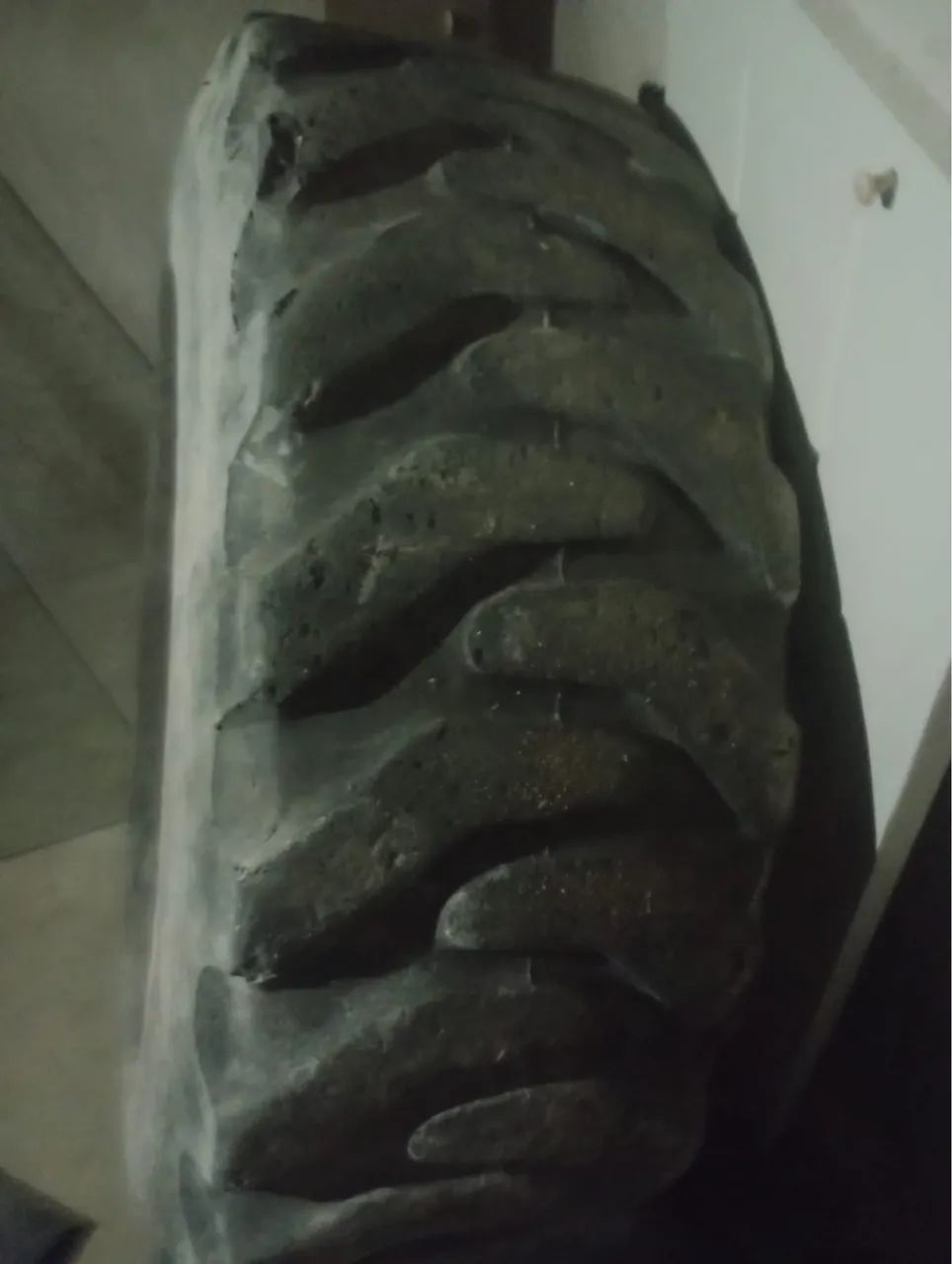 PNEUS PARA RETO ESCAVADEIRA - Foto 5