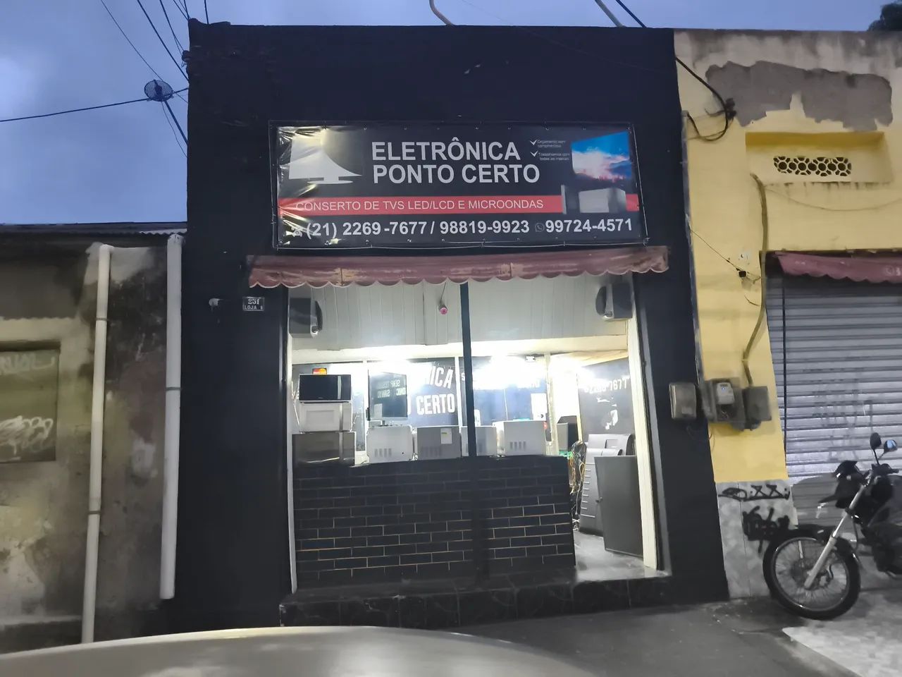 Conserto de TV e forno de microondas 