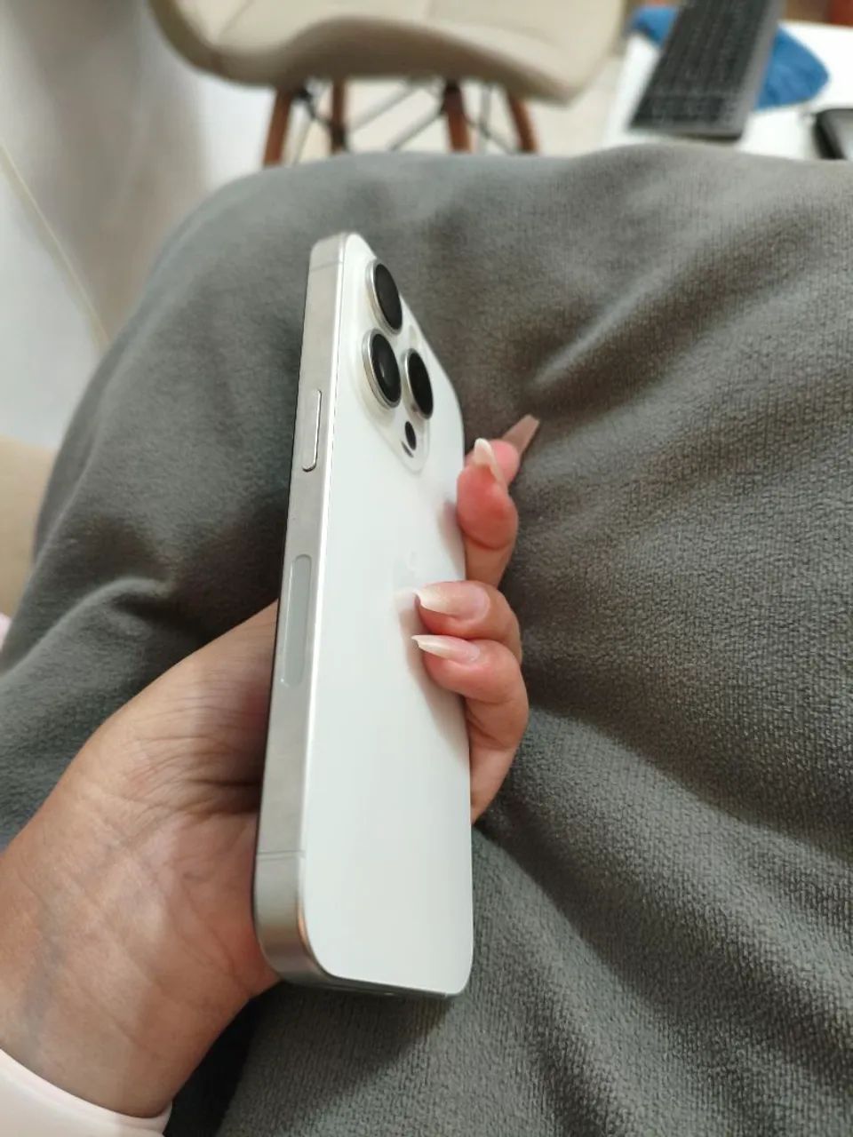 iPhone 15 Pro 512gb - Tela com detalhe - Foto 3
