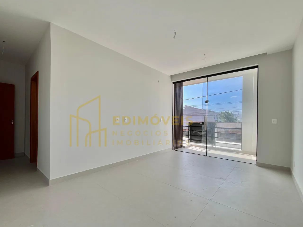 Venha Conhecer: Casa com Varanda e Closet em Morada de Laranjeiras! - Foto 5