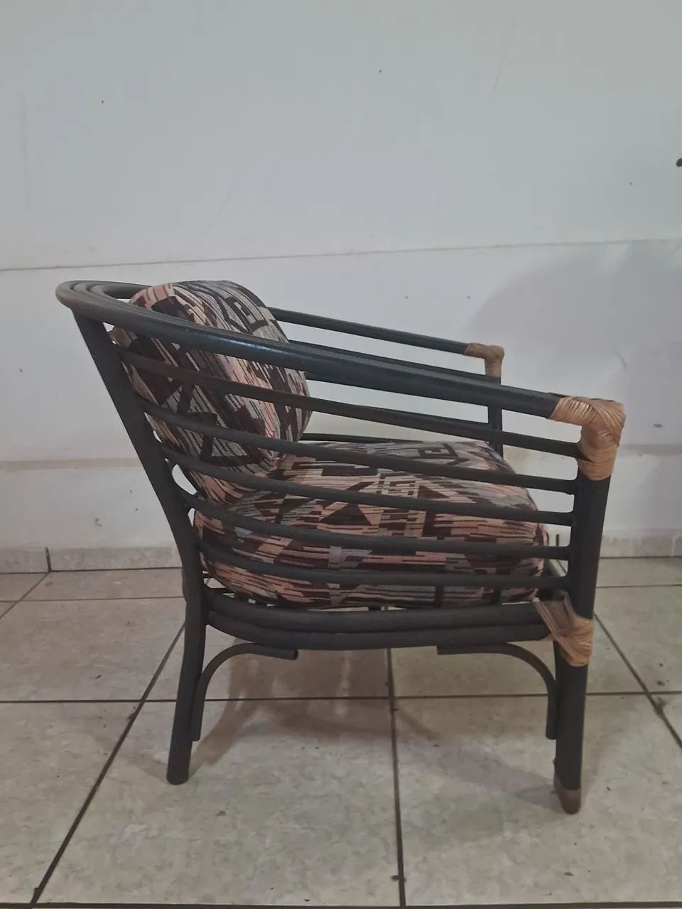 Vendo poltrona de metal  - Foto 2