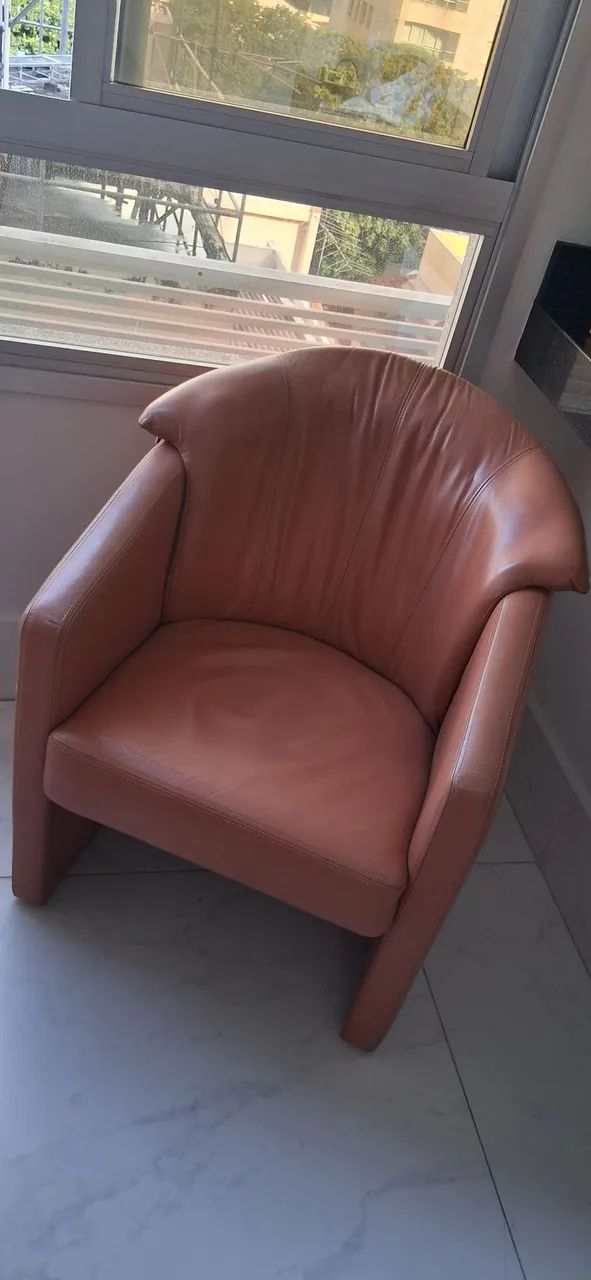 Poltrona de Couro Legítimo  - Foto 2