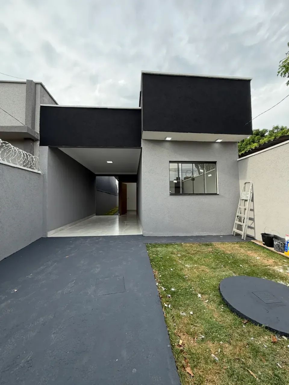 Casa 3/4 com suite - Região Central