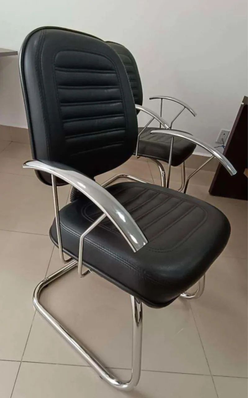 Conjunto Mesa e Cadeiras Presidente - Foto 4