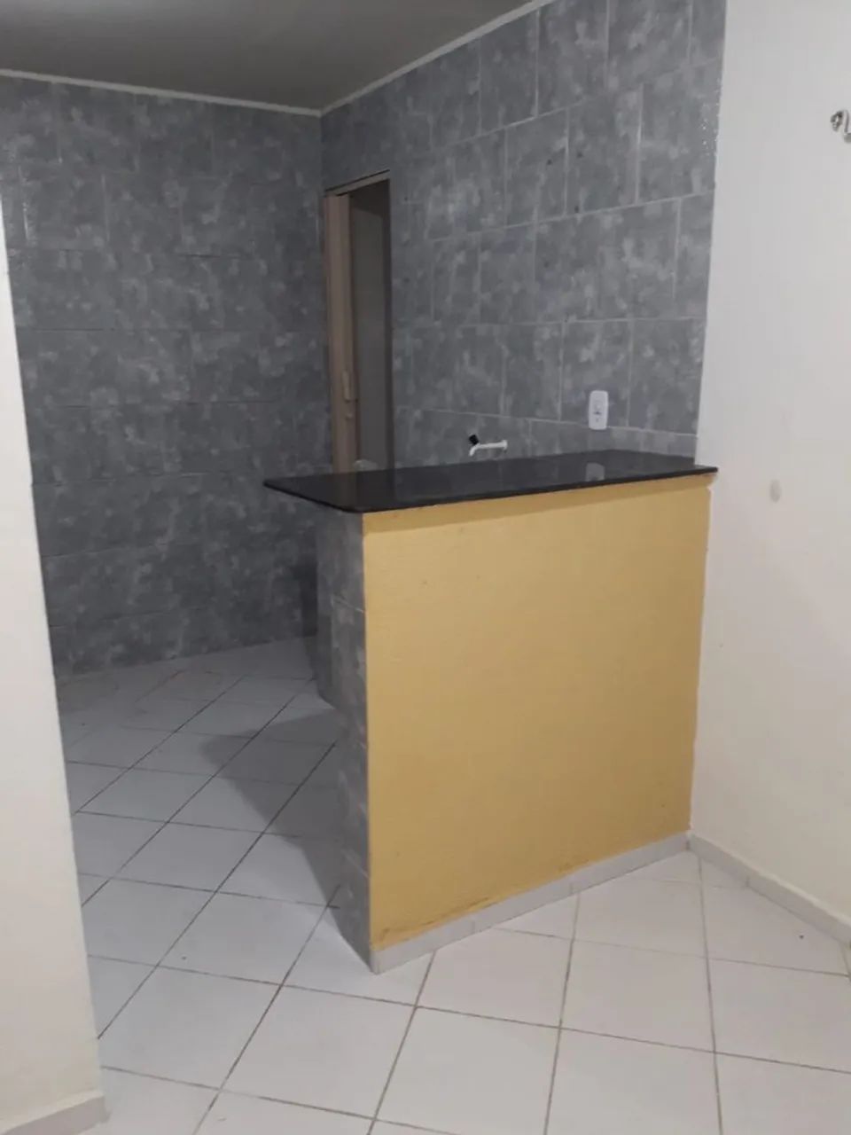 Kitinete (casa de fundos) - Foto 4