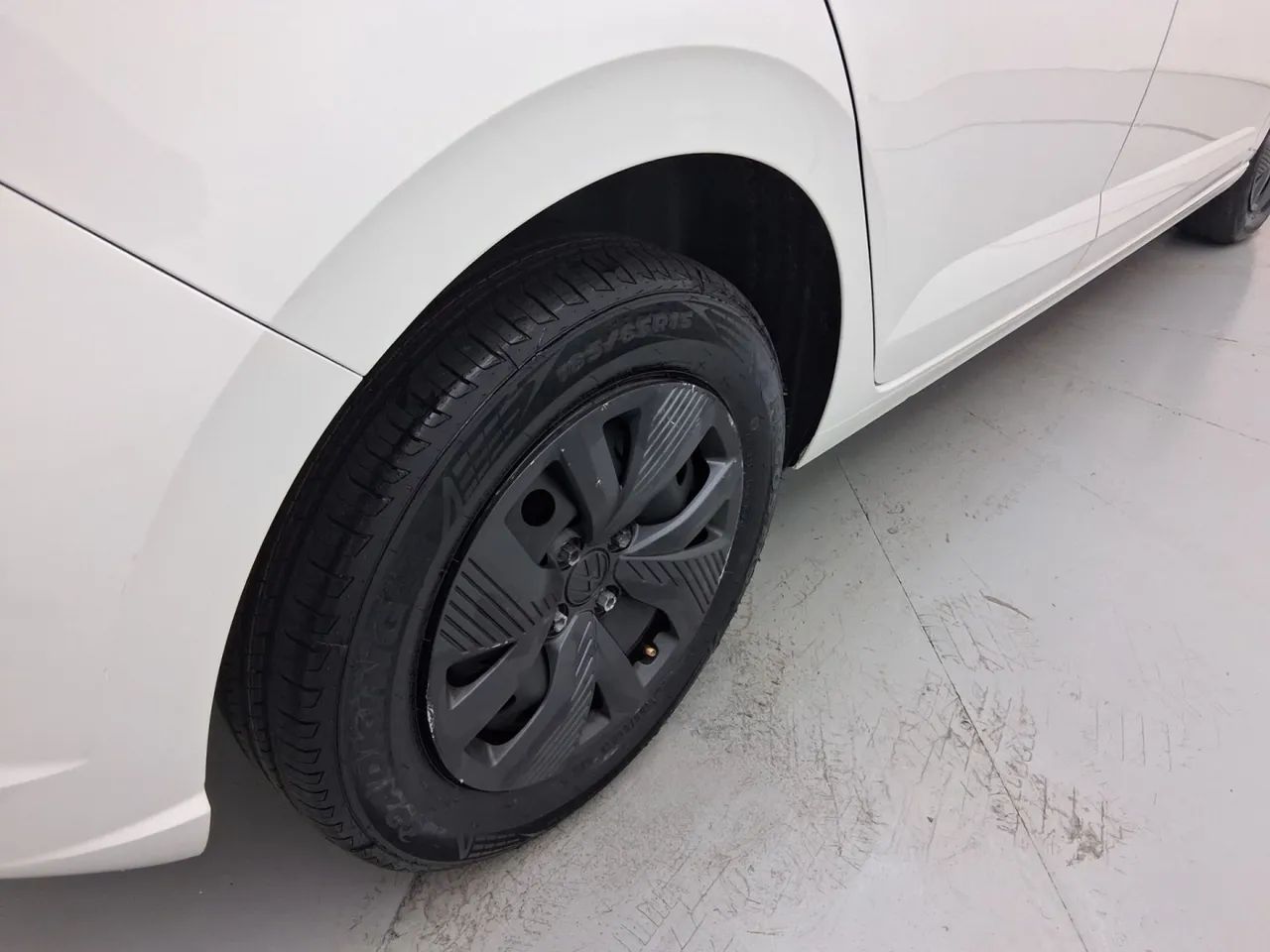 Volkswagen Polo Track 1.0 Flex 12V 5p, foto 14 de 18