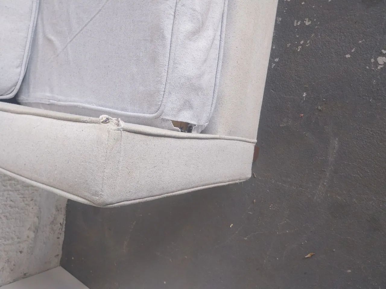 Selling beautiful gray sofa65115872025090125