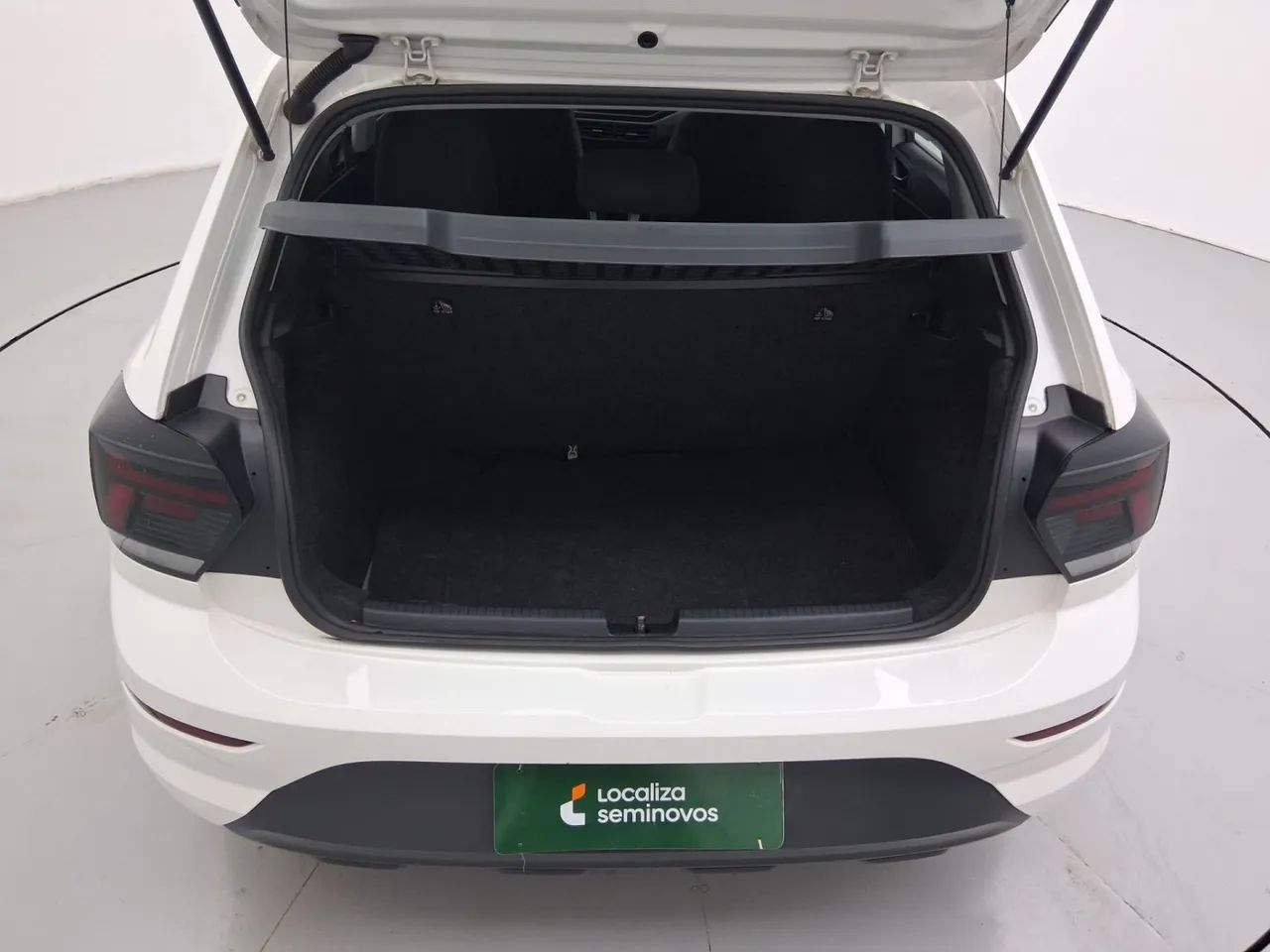 Volkswagen Polo Track 1.0 Flex 12V 5p, foto 9 de 18