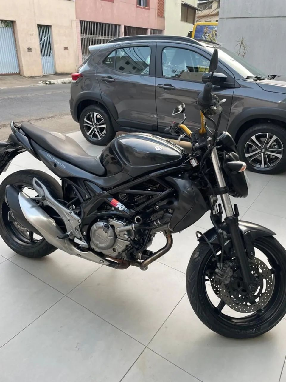 Suzuki Gladius 650cc - Foto 3