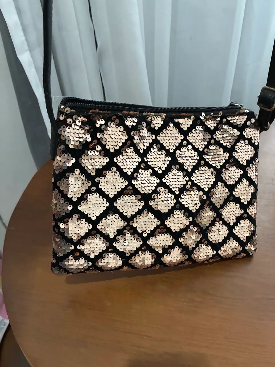 Bolsa com lantejoula 