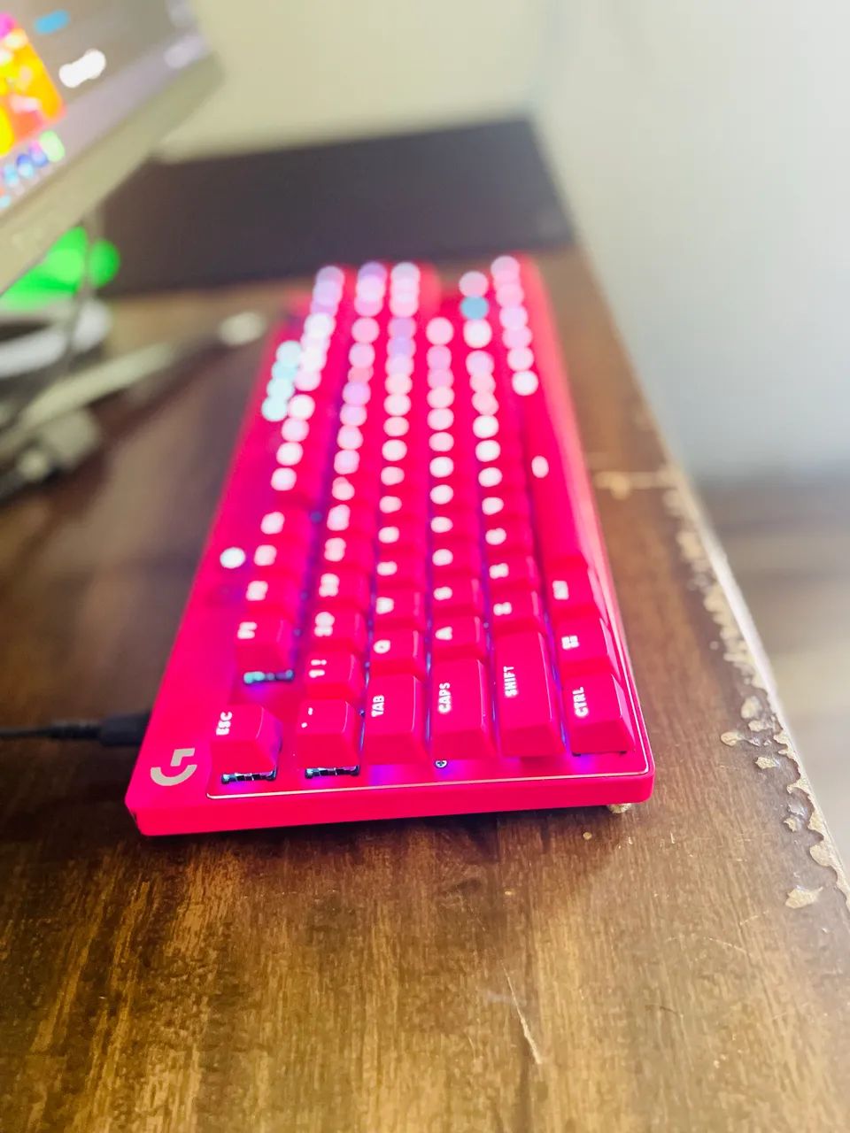Teclado Logitech G PRO X TKL Rapid Magenta - Foto 4