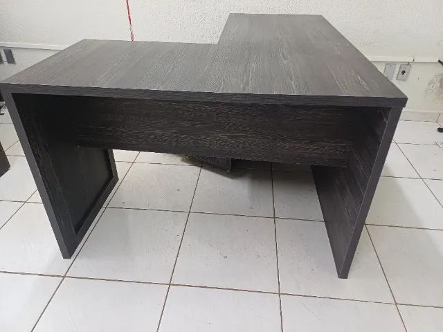 MESA PARA ESCRITORIO EM L - EM MADEIRA