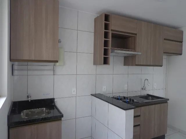 Ótimo apartamento com 2 dorm. semi-mobiliado na região central do bairro forquilhinhas. - Foto 2