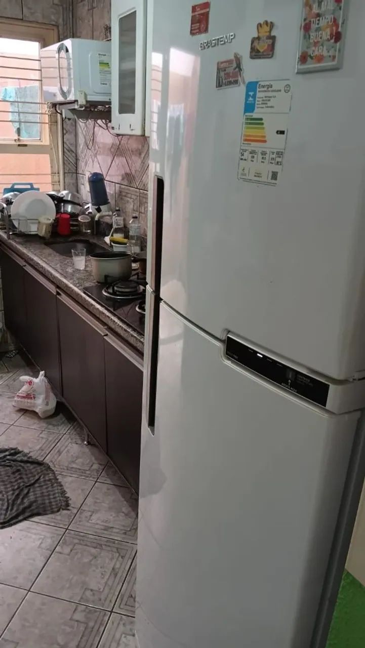 Aluga se kitnet mobiliada para MULHER