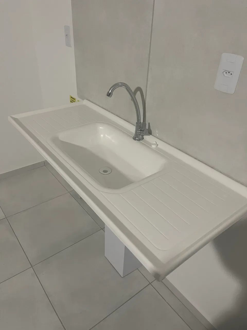 Kitchen Sink + Faucet
