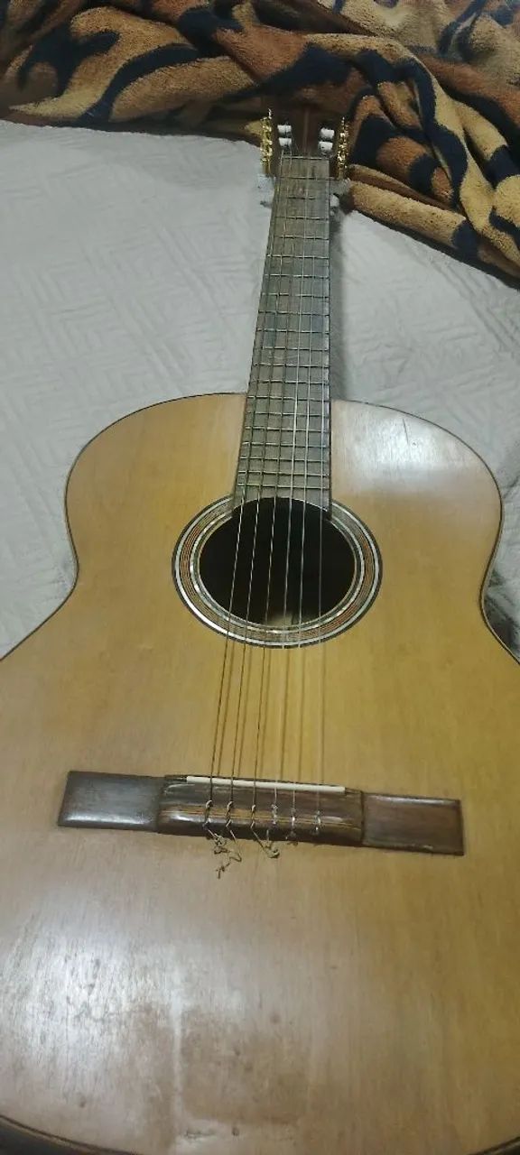 Violão dele Vecchio sim impecável 