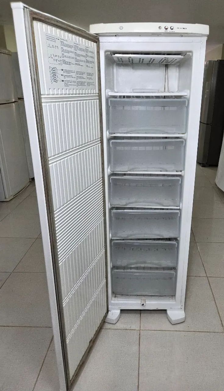 Freezer Vertical Electrolux 203L - Foto 4