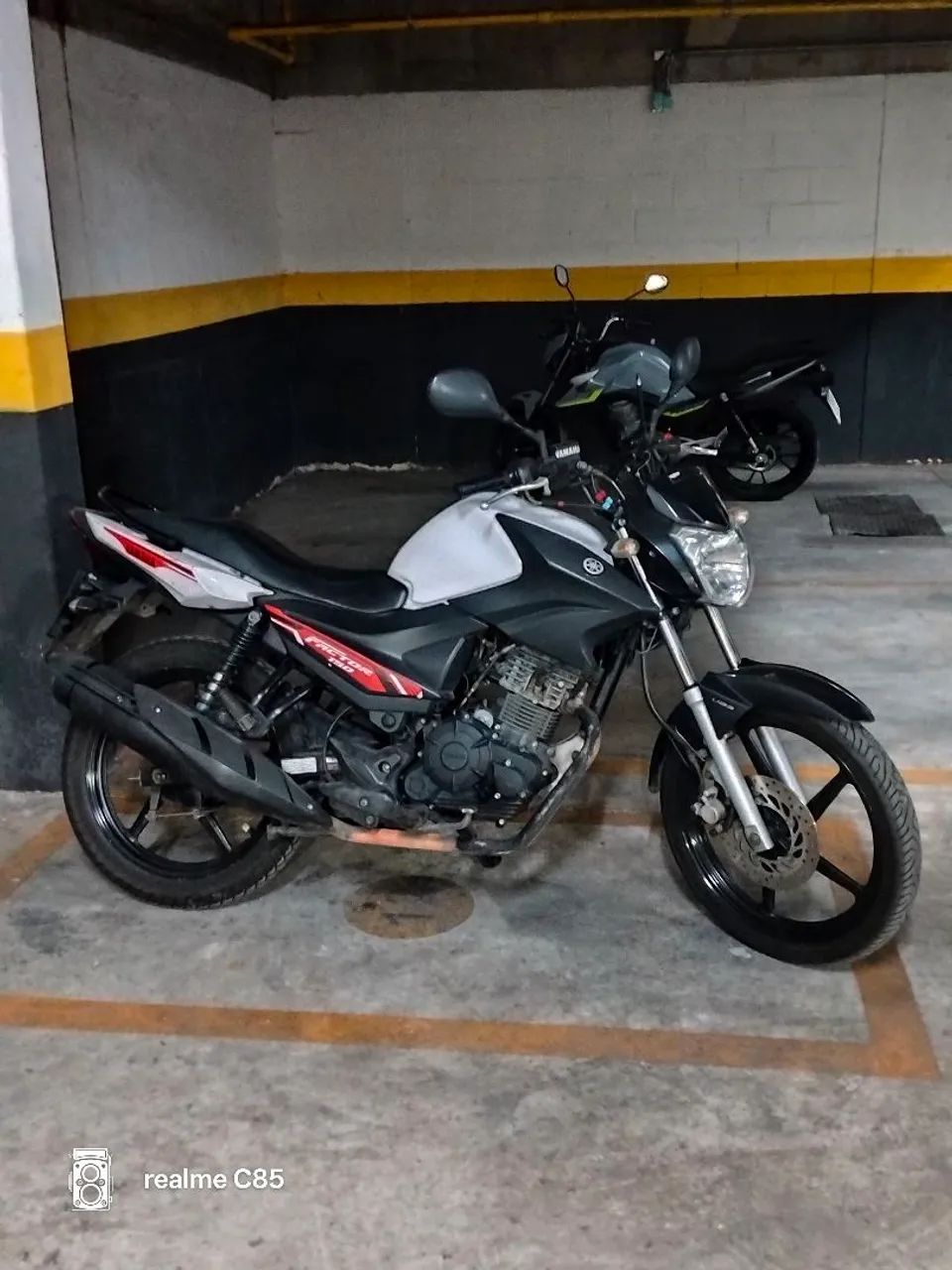 Vende se factor 