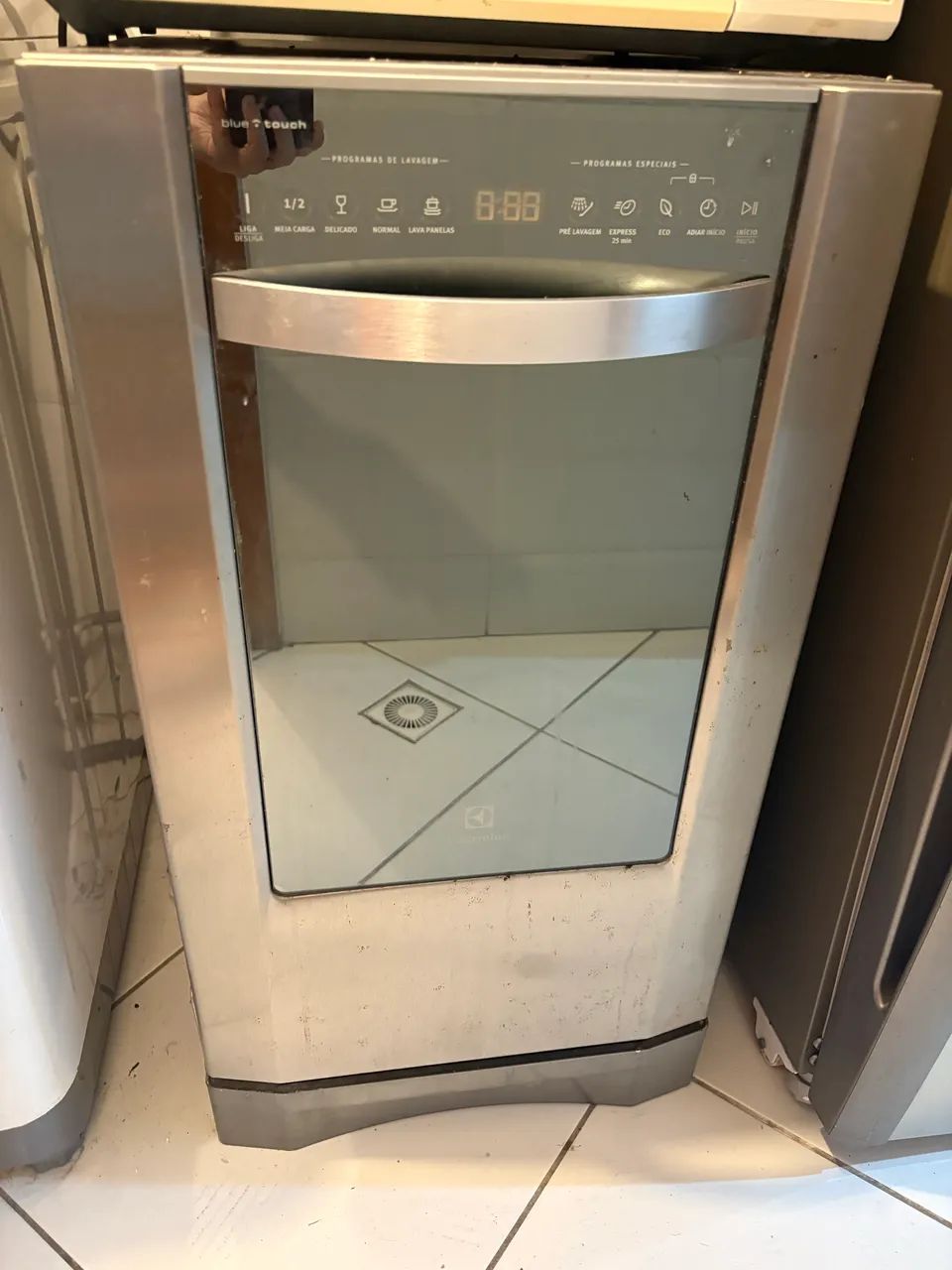 Máquina de Lavar Louça Eletrolux Blue Touch - Excelente estado - Funcionando perfeitamente