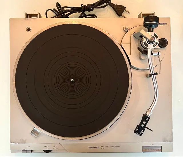 Toca Discos Technics SL-D1 - Direct Drive - Funcionando 100%