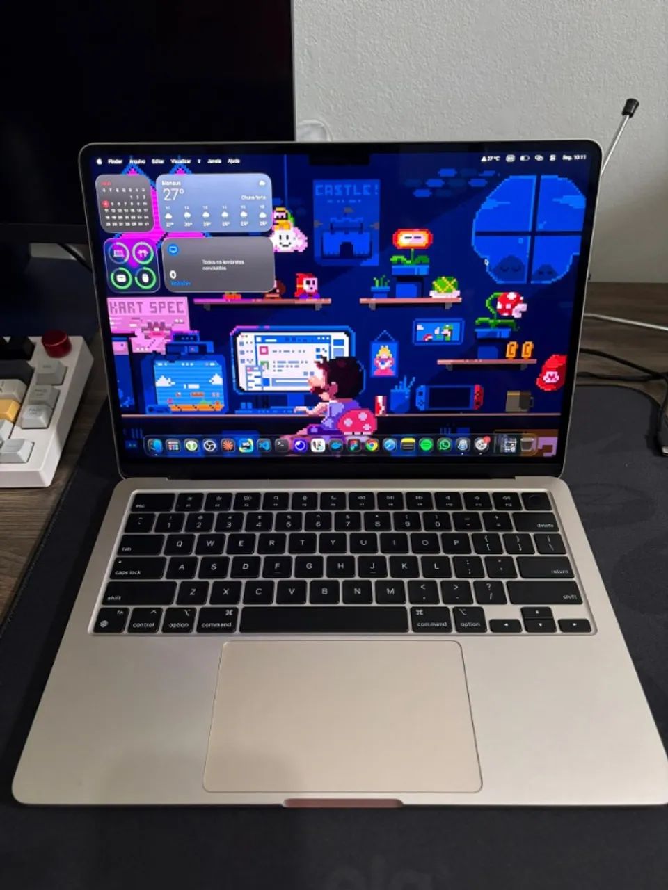 MacBook Air M2 (2022) Starlight - 8GB RAM / 256GB SSD - Apple M2